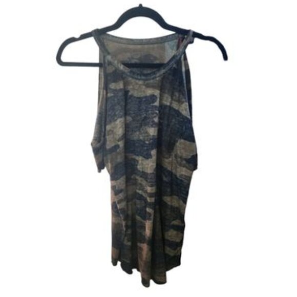 Lucky Brand Tops - Lucky Brand Off the Shoulder Camo Print Shirt